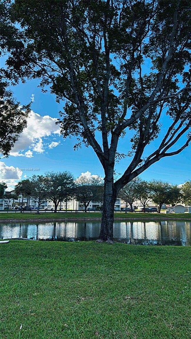 Building Photo - 8851 NW 112th Ave