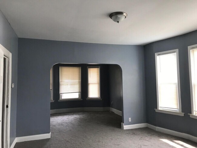 Building Photo - 3853 Garland St