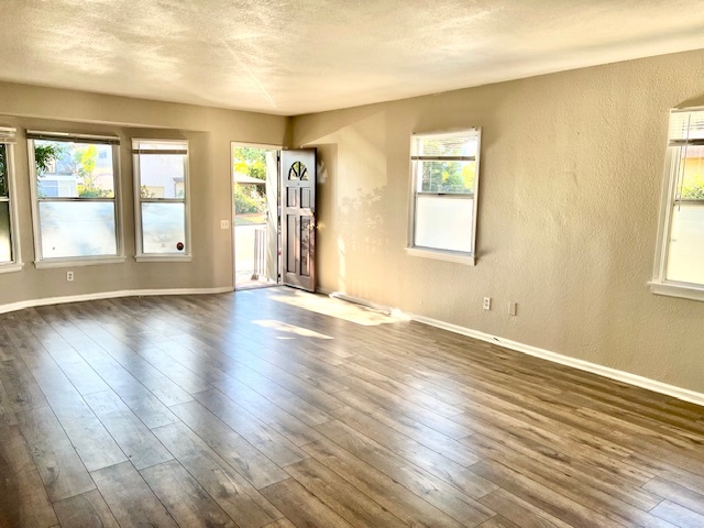 living room - 1527 18th St