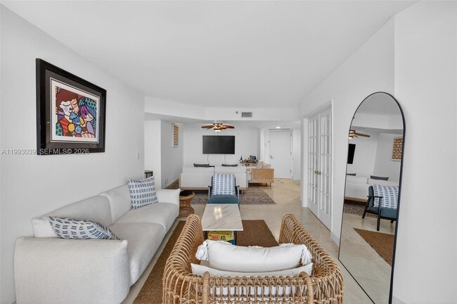 Building Photo - 1000 W Island Blvd