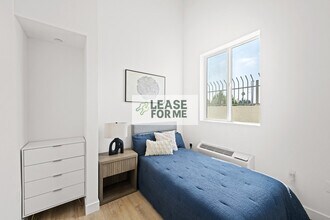 Building Photo - 4348 Woodlawn Ave