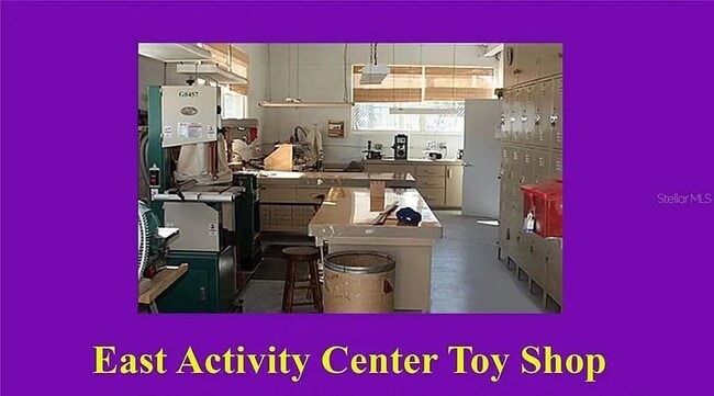 Building Photo - 2402 Ecuadorian Way