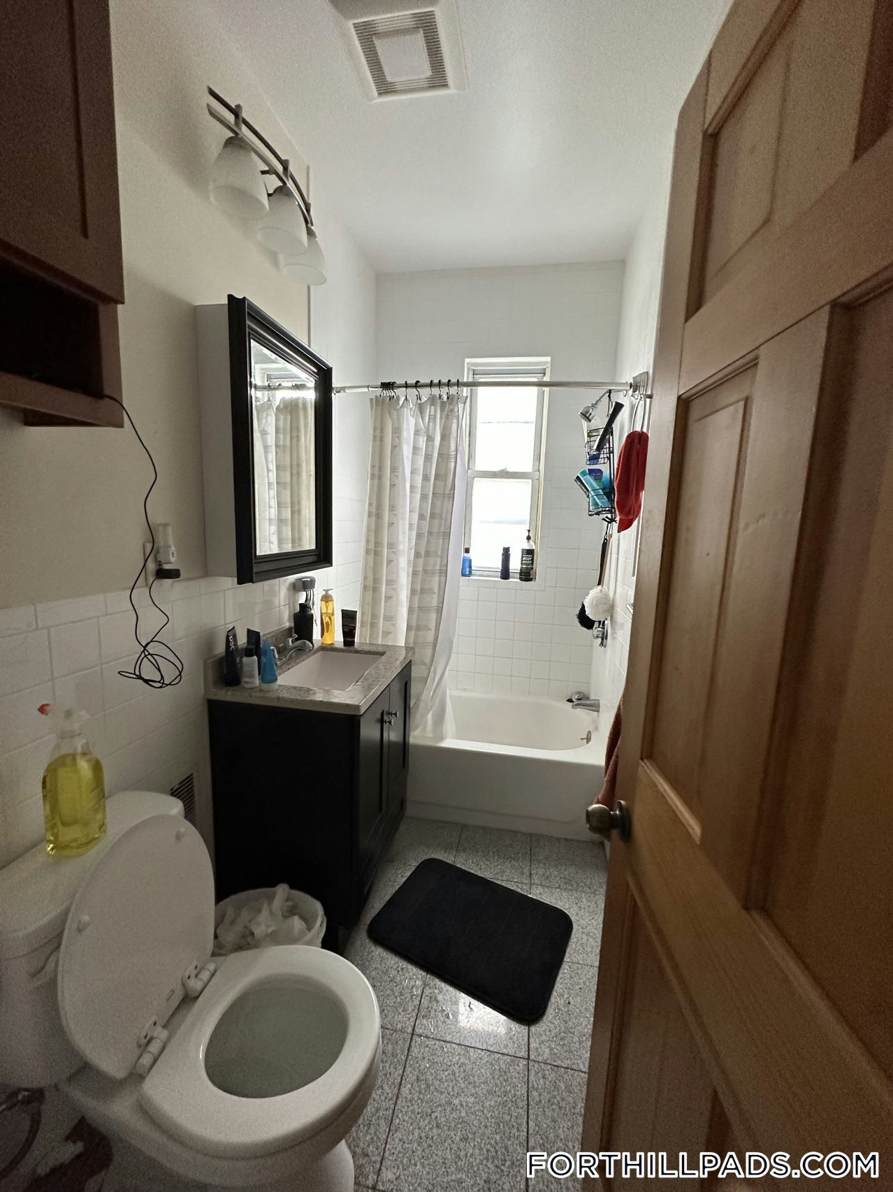 Building Photo - 190 Highland St