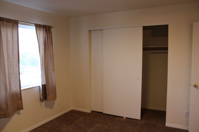 Building Photo - 2529 Ferndale Ln