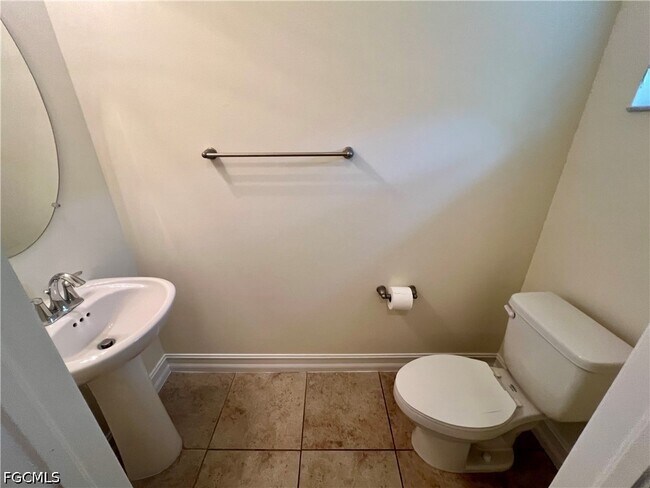 Building Photo - 15850 Portofino Springs Blvd