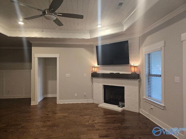 Building Photo - 111 Farmall Ln