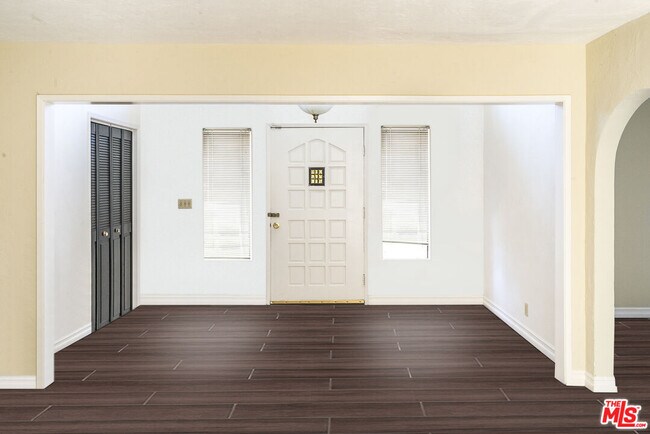 Building Photo - 8300 Regis Way