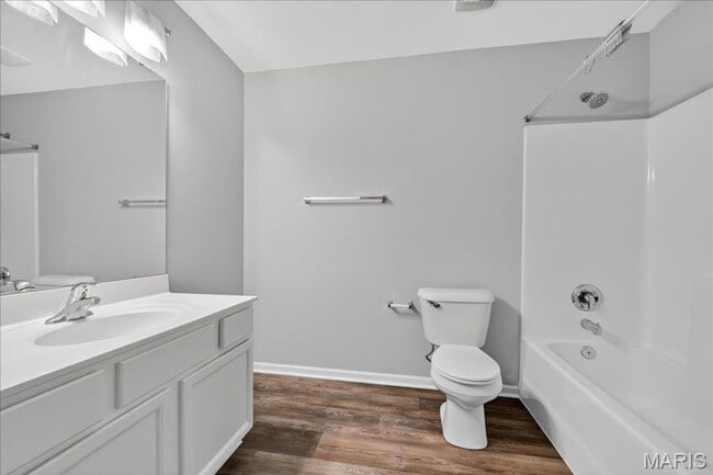 Building Photo - MOVE IN READY condo in Lake St. Louis