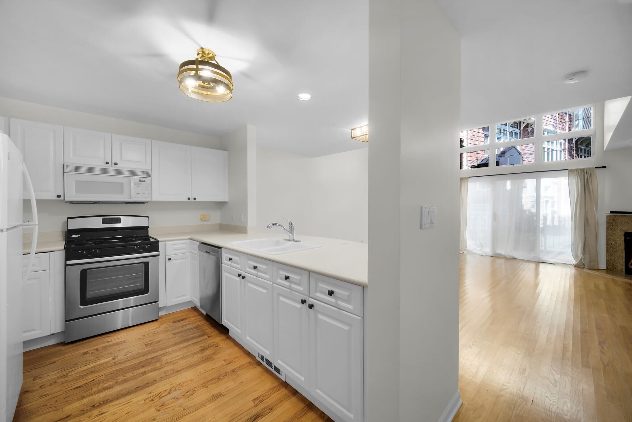 Building Photo - 4934 S Cornell Ave