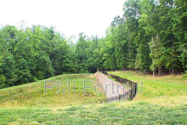 Building Photo - 1093 Chicory Trce