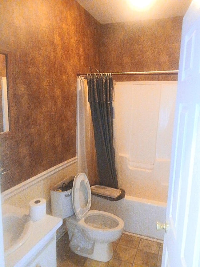 Building Photo - 301 Archer Dr