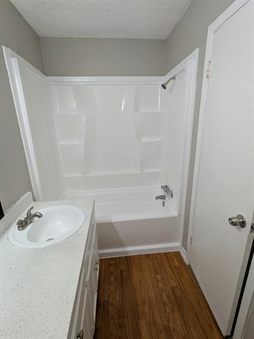 Building Photo - 514 E Belt Line Rd