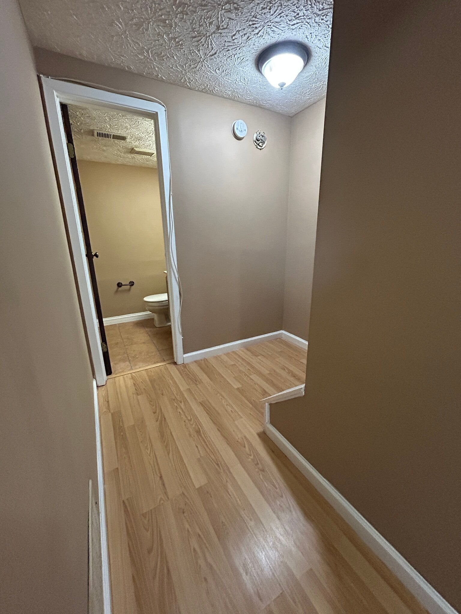 Building Photo - 8551 Castlemill Cir