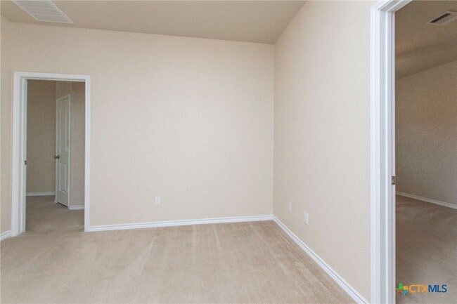 Building Photo - 3302 Vineyard Trail