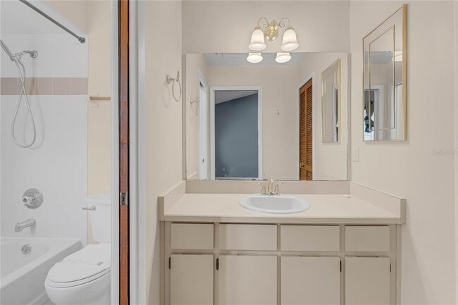 Building Photo - 638 Olympic Dr