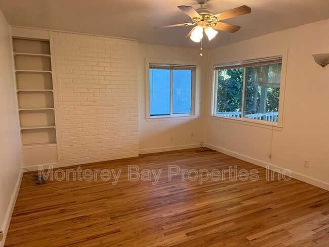 Building Photo - 395 Tabor Dr