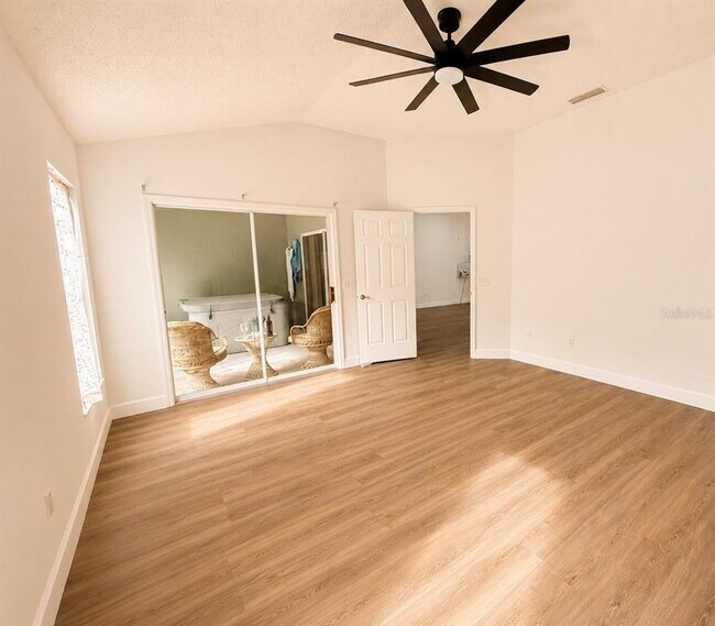 Building Photo - 1211 Cabella Cir