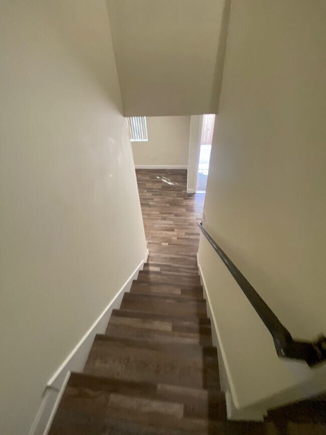 Building Photo - 23(1456,1458)