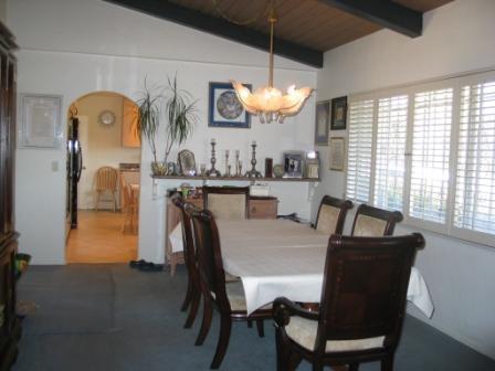 Building Photo - SDSU / College Area 6 bedrooms with 4 baths split-level home.