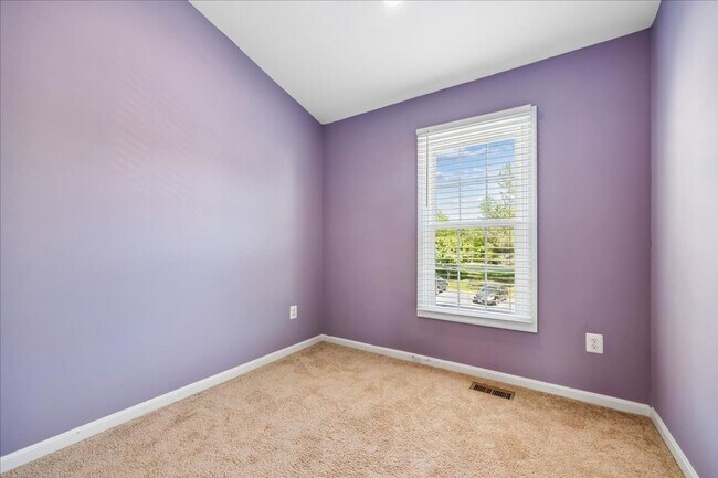 Building Photo - Luxury Townhome at Lake Linganore