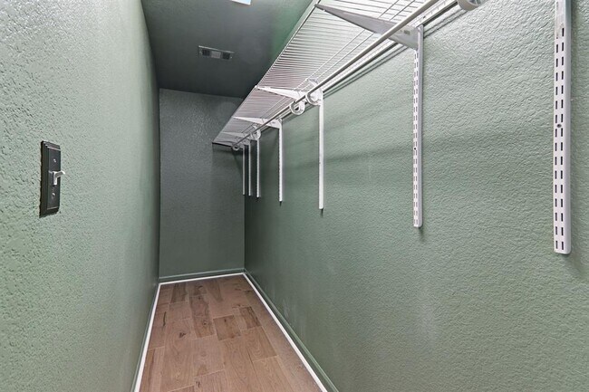 Building Photo - 119 N Kanaio Dr