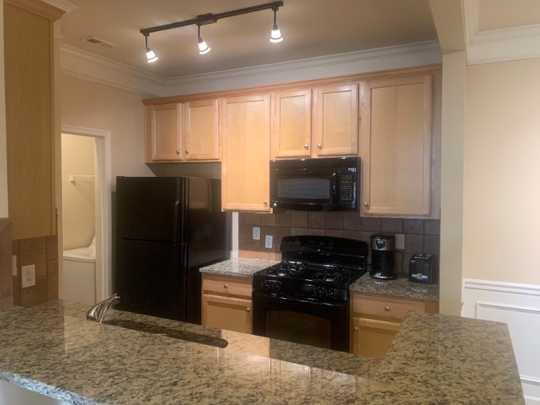 Building Photo - 505 Sunset View Terrace SE