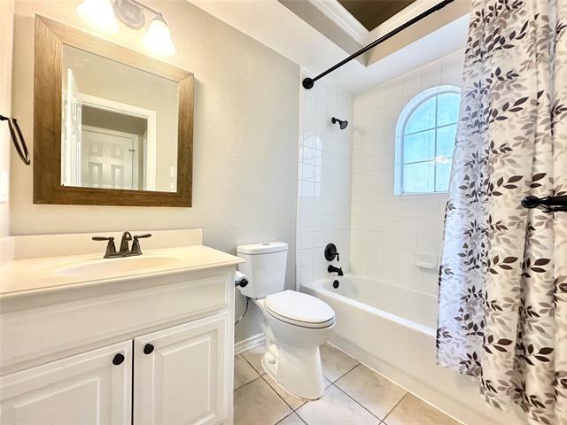 Building Photo - 1806 Sand Stone