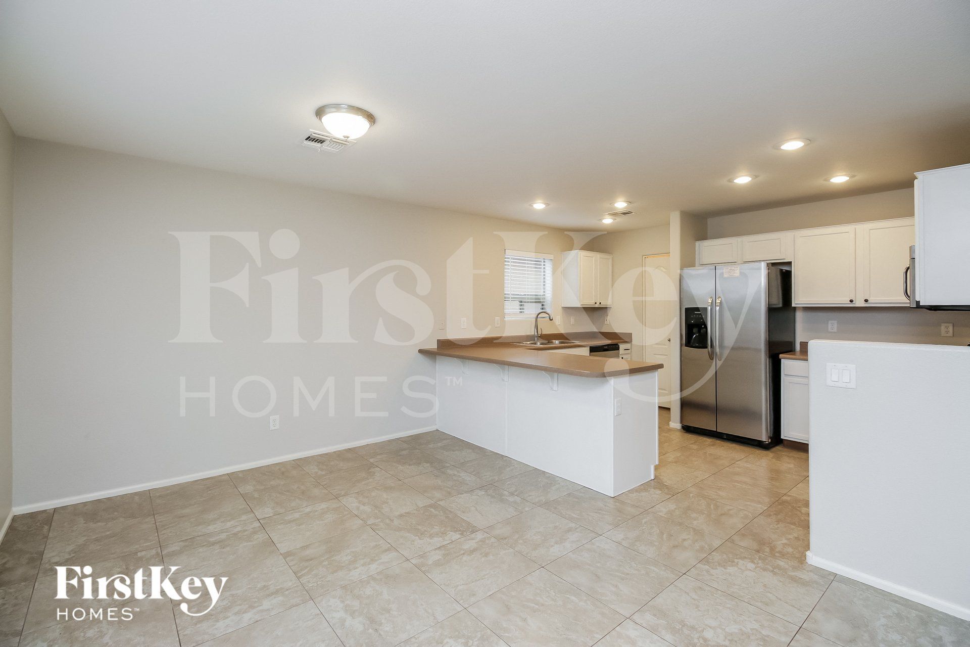 Building Photo - 284 W Jersey Way