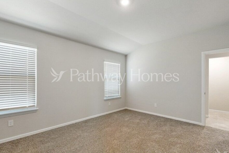 Building Photo - 1621 Gatesville Ct