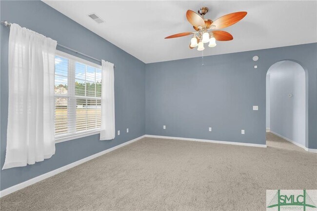 Building Photo - 85 Red Oak Dr