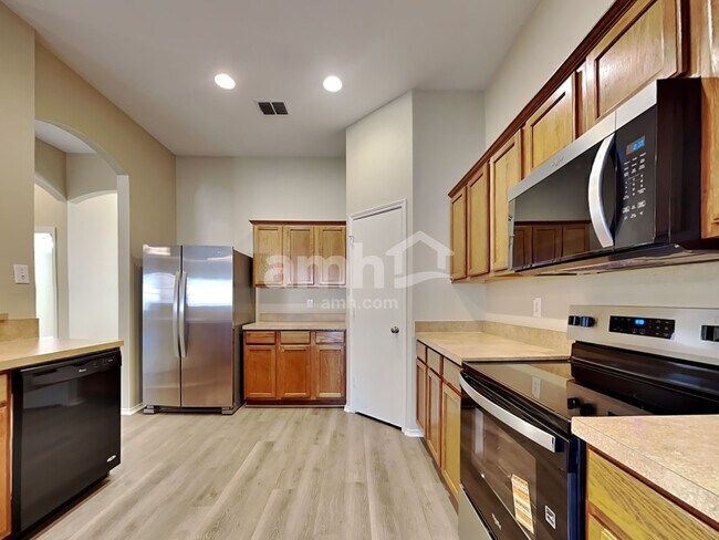 Building Photo - 1349 Illinois Ave