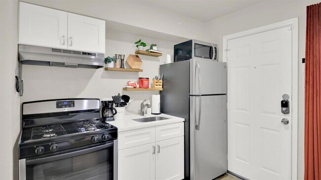 Building Photo - 4501 Speedway