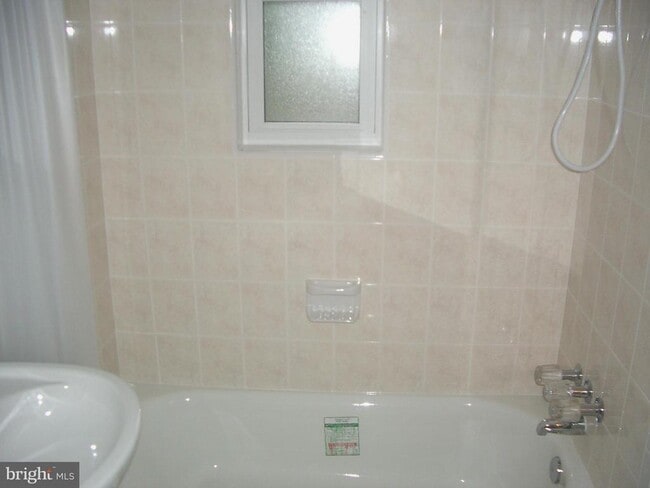 Building Photo - 121 E Glendale Ave