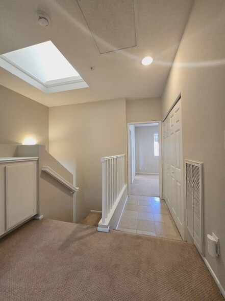 Building Photo - 109 Breakers Ln