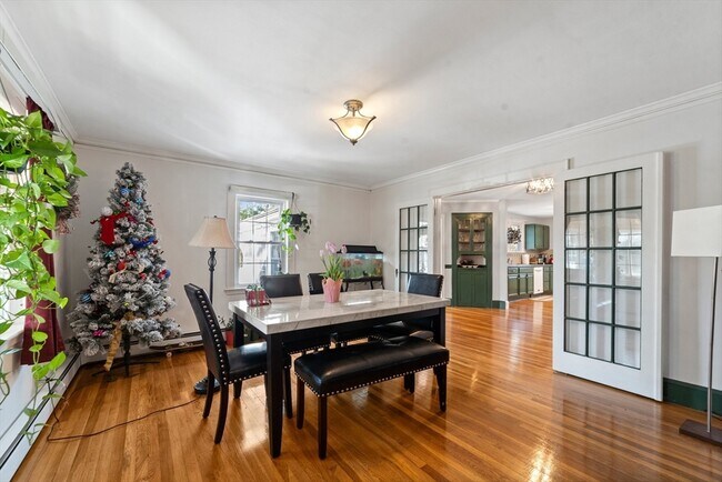 Building Photo - 101 W Plain St