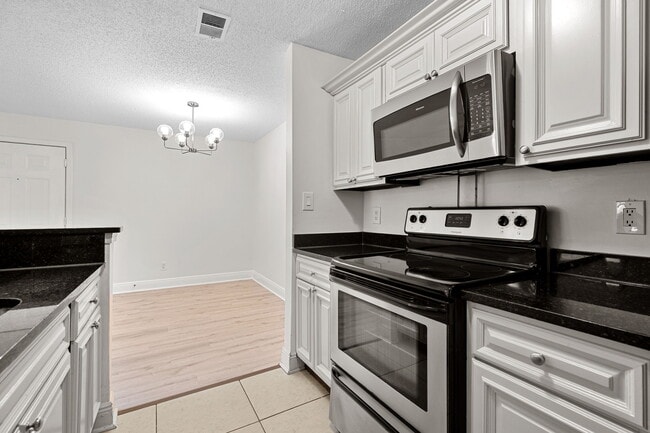 Building Photo - 5207 Santa Fe Pkwy