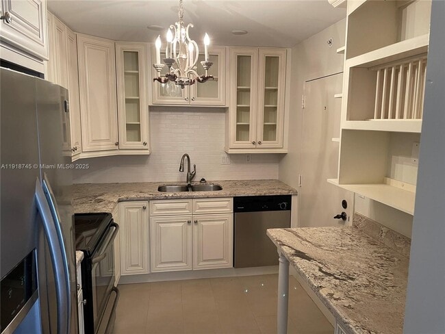 Building Photo - 625 Biltmore Way