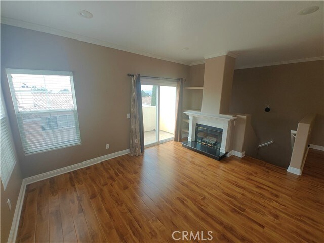 Building Photo - 1095 S San Marino Way