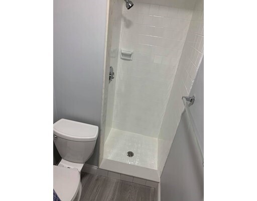 Building Photo - 72 Dehon St