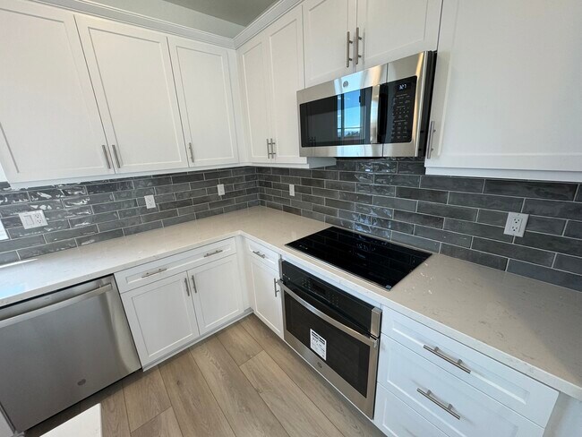 Building Photo - 31506 Lolite Dr