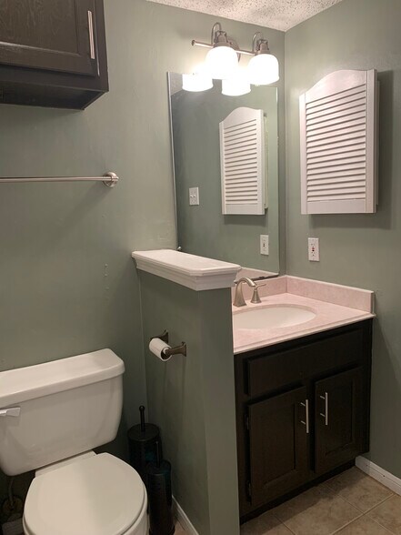 Building Photo - 2300 Old Spanish Trl