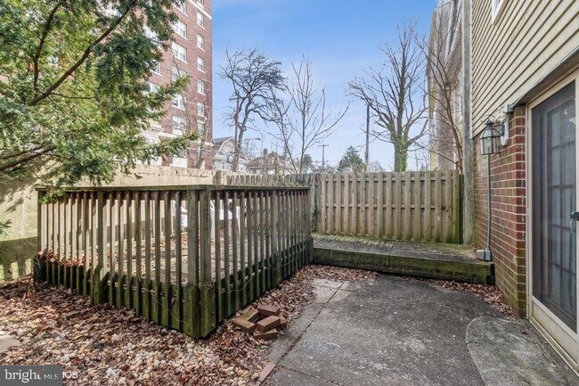Building Photo - 6738 Emlen St