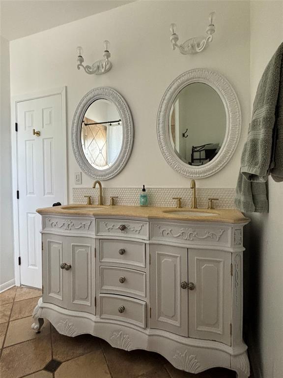 Building Photo - 338 Sailmaster St