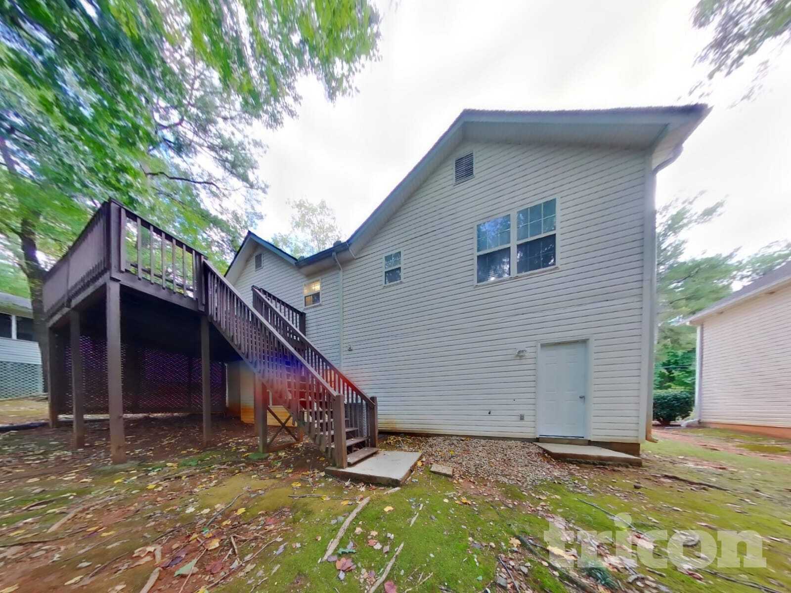 Building Photo - 2211 Ashton Dr