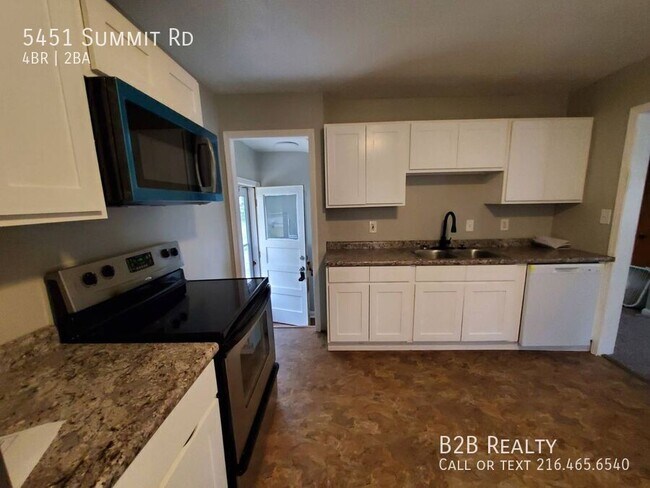 Building Photo - 5451 Summit Rd