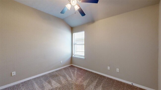 Building Photo - 2814 Horseback Dr