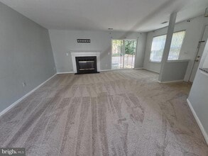 Building Photo - 203 Fernwood Pl