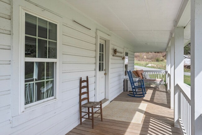 Building Photo - 143 Bertie Ln