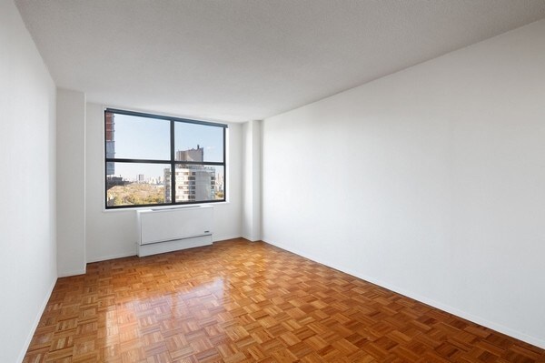 Building Photo - 211 W 56th St