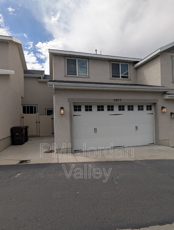 Building Photo - 5077 Arete Way